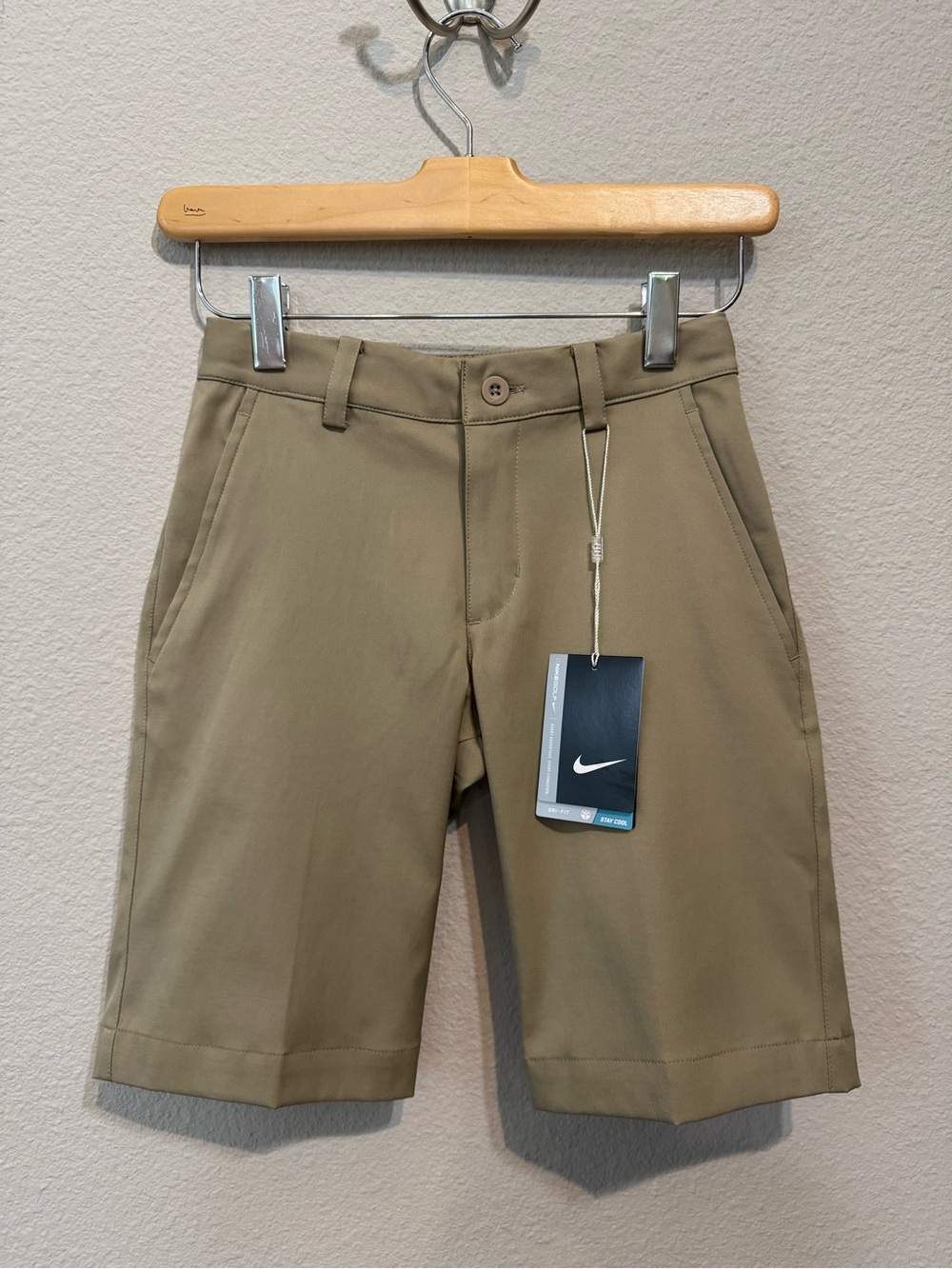 NWT! Nike Boy’s Performance Golf Shorts, Size XS, Khaki